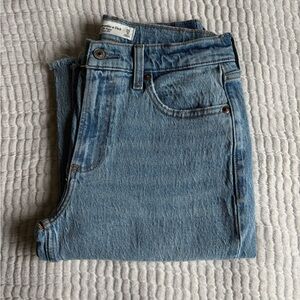 Abercrombie & Fitch Baggy Low Rise Jeans